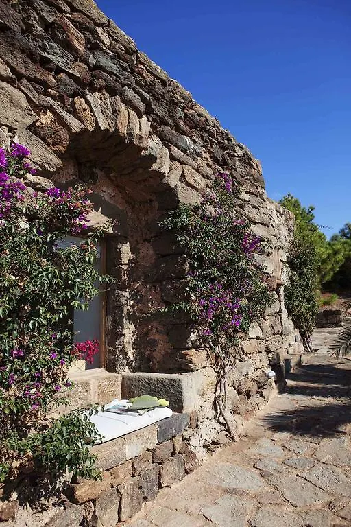 Casa di campagna Tenuta Borgia Scauri